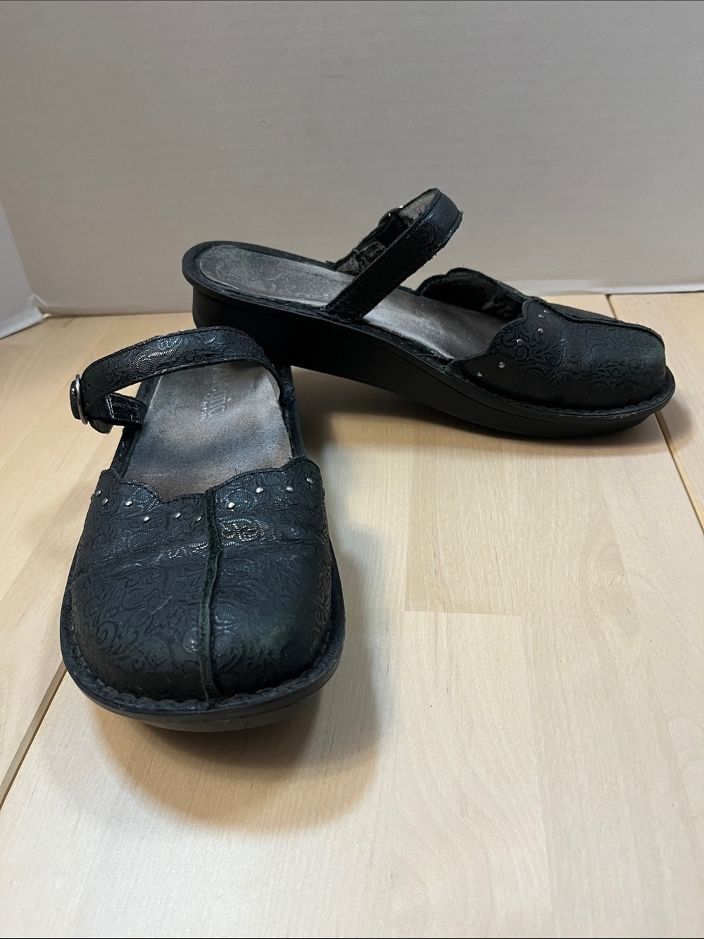 Alegria by PG Lite Black Paisley Print Mary Jane Slides w/ Silver Trim - READ